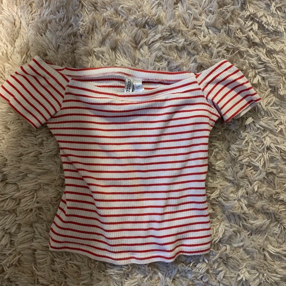 Red stripped off the Shoulder crop top. size xs - Picture 1 of 3